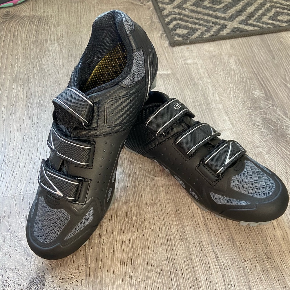 Spin shoes